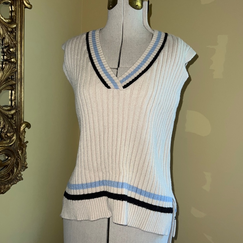 Knit Sweatervest - Picture 1 of 2